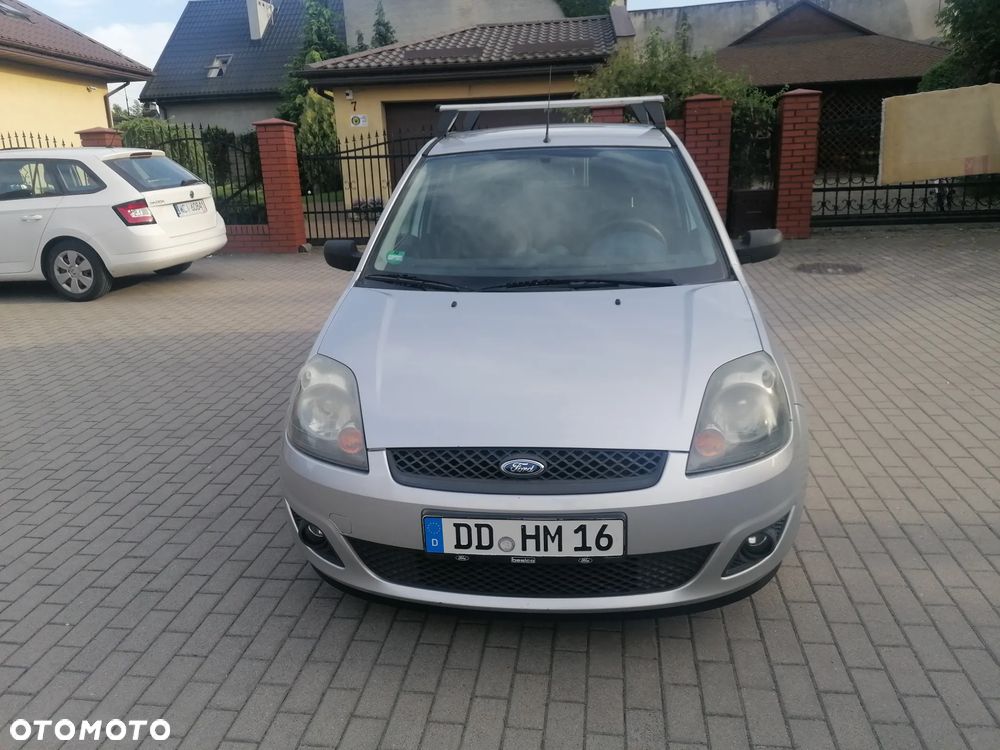Ford Fiesta - 10