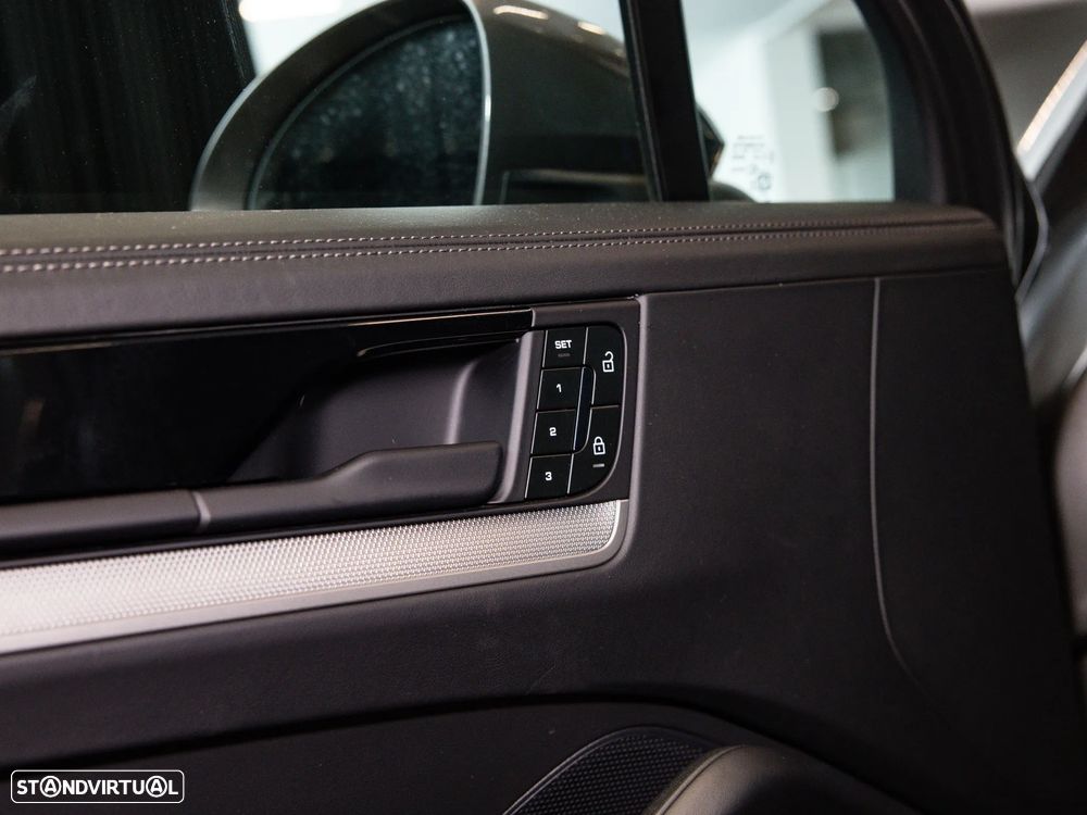 Porsche Cayenne E-Hybrid - 24