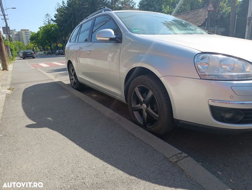 Volkswagen Golf 1.9 TDI DPF DSG Individual - 23