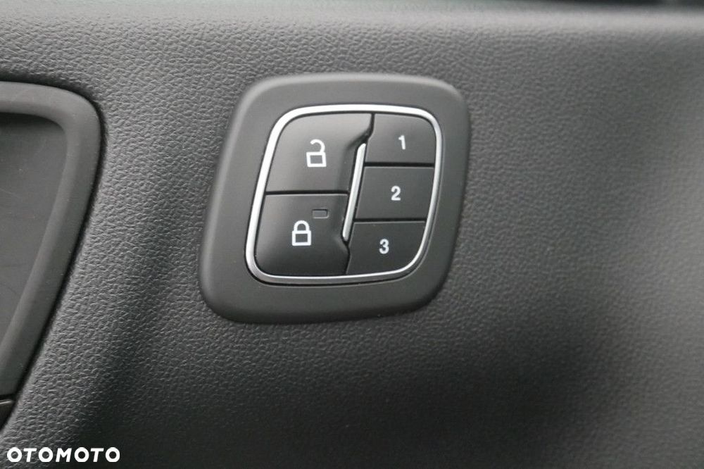 Ford Kuga - 36