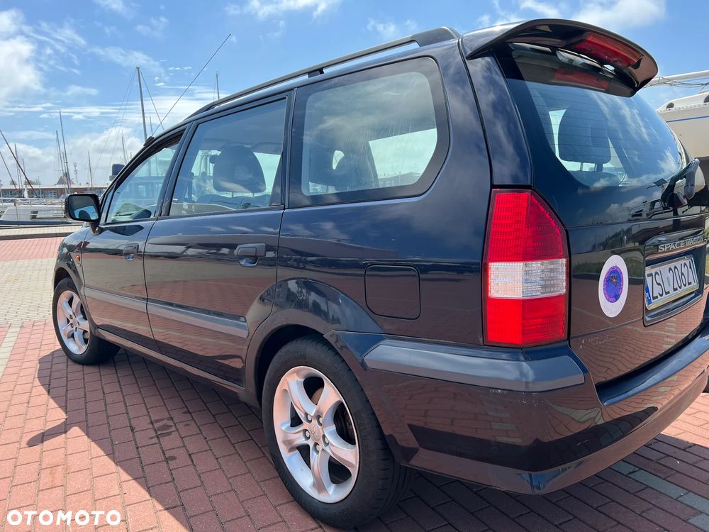 Mitsubishi Space Wagon 2.4 GDI Family - 14