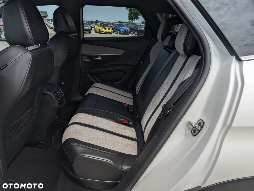 Peugeot 3008 225 e-EAT8 GT - 38