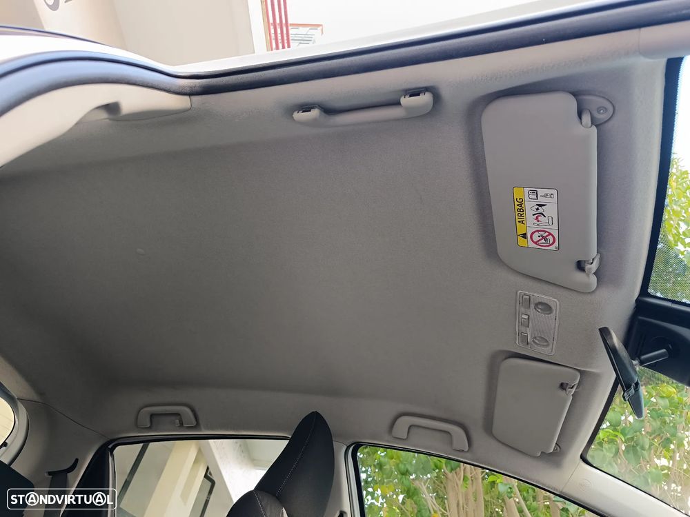 Toyota Yaris 1.5 HSD Comfort+P.Techno - 21