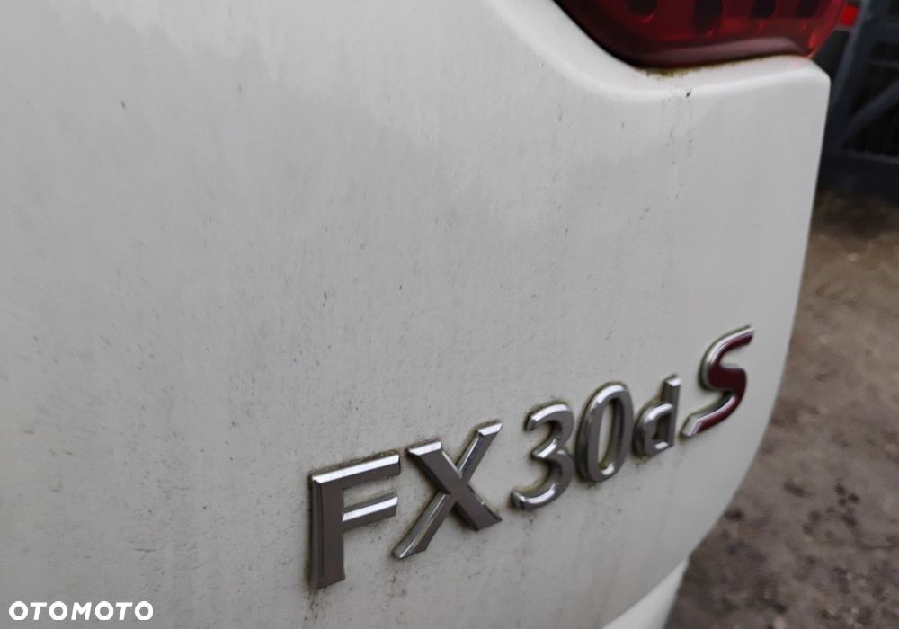 Infiniti FX - 30