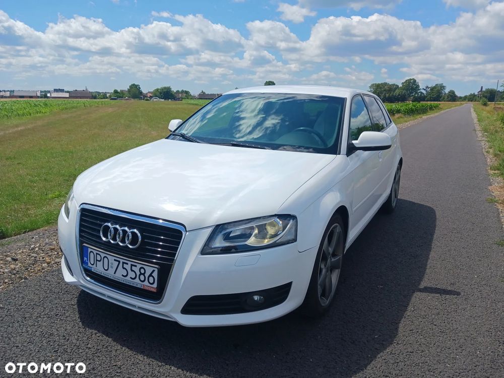 Audi A3 Sportback 1.4 TFSI S line Sportpaket - 2
