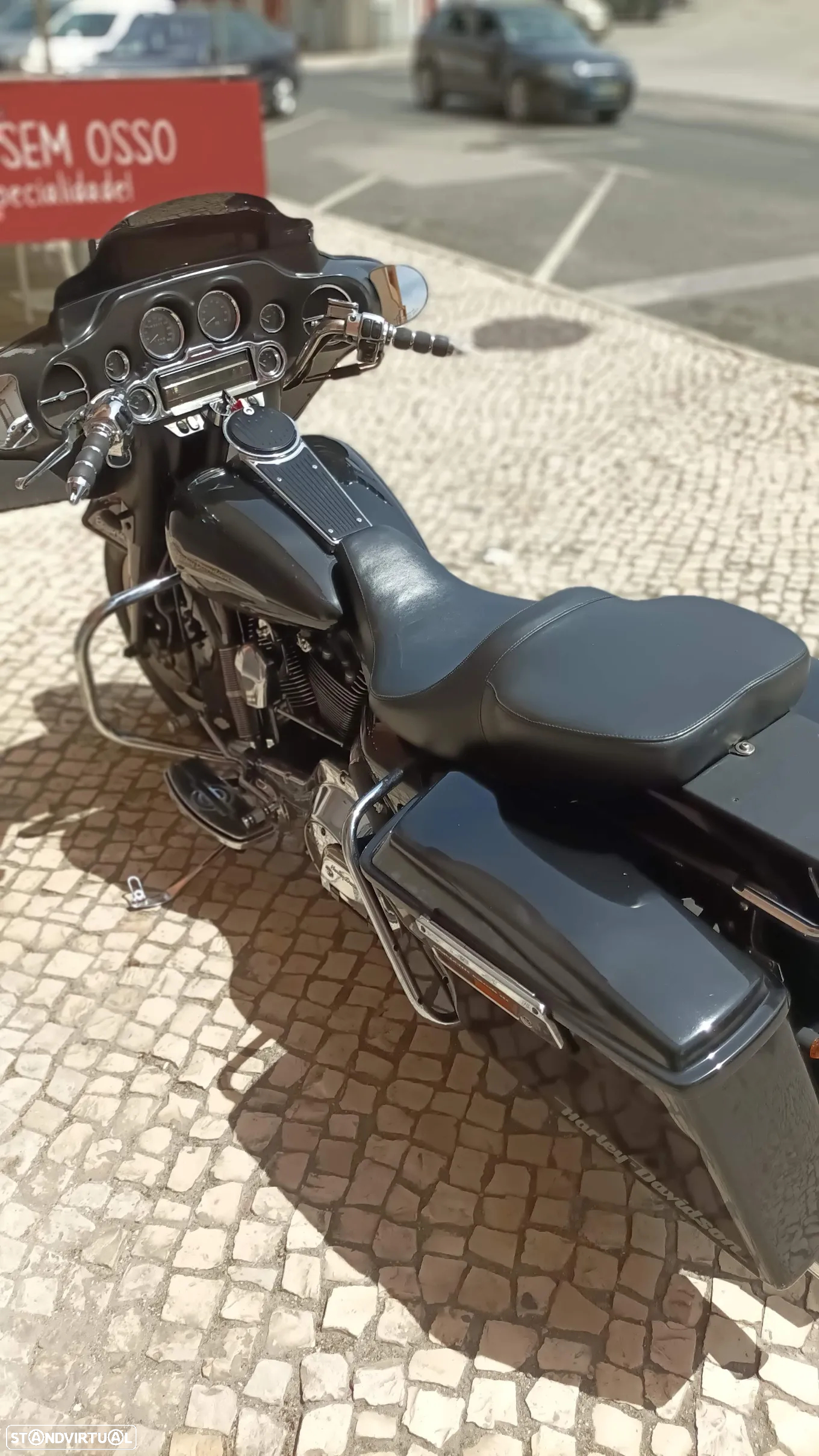 Harley-Davidson FLHTC - 5