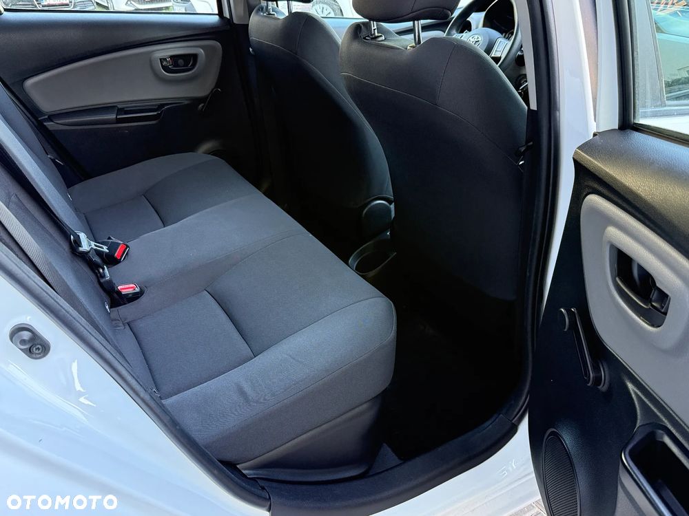 Toyota Yaris - 16