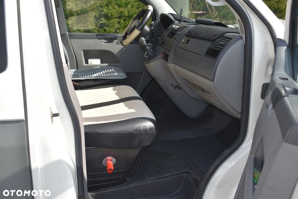 Volkswagen Transporter L2H1 - 12