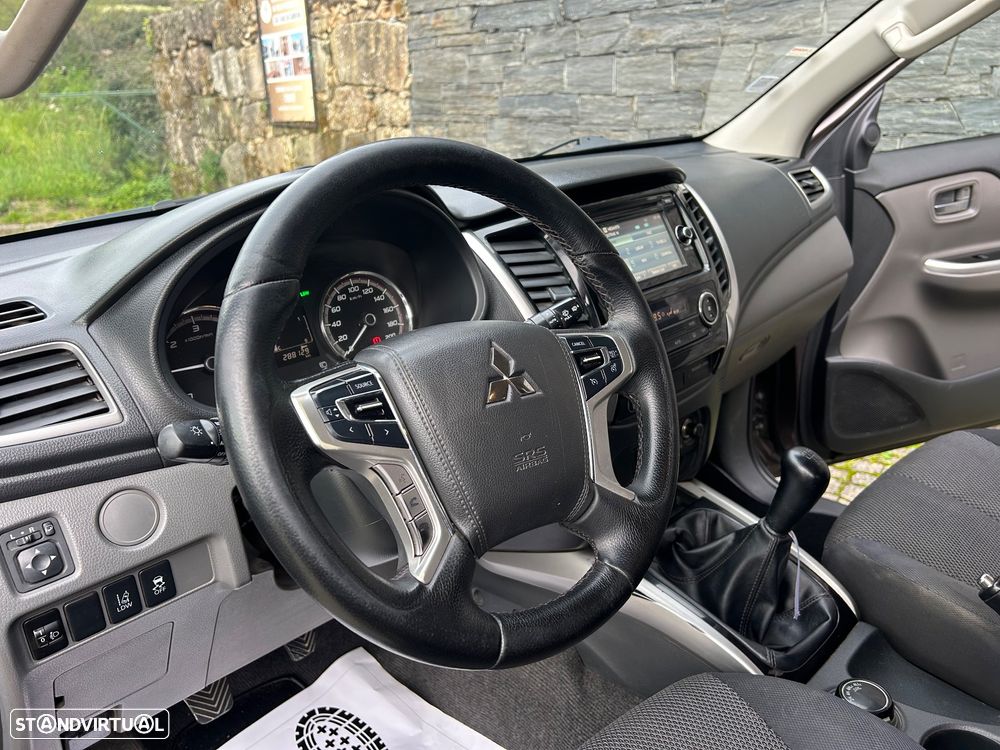 Mitsubishi L200 - 12