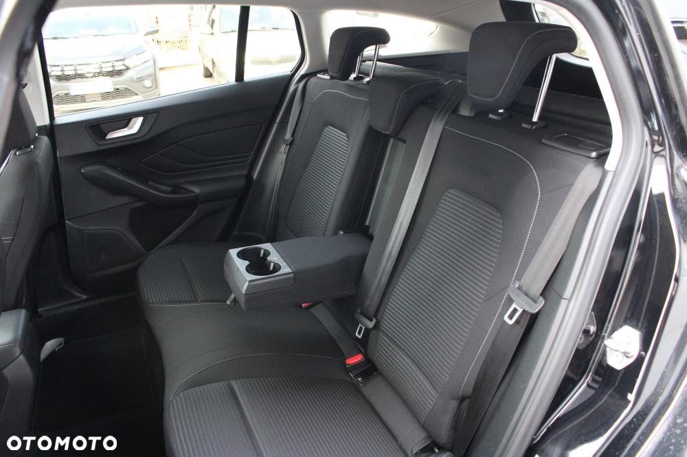 Ford Focus - 28