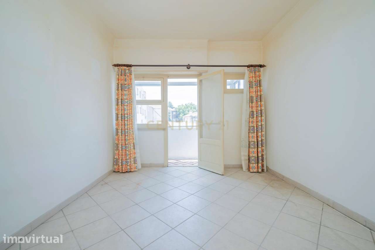 Oportunidade Investimento - Apartamento T2 | Mercês | Algueirão Mem Ma - Grande imagem: 2/24