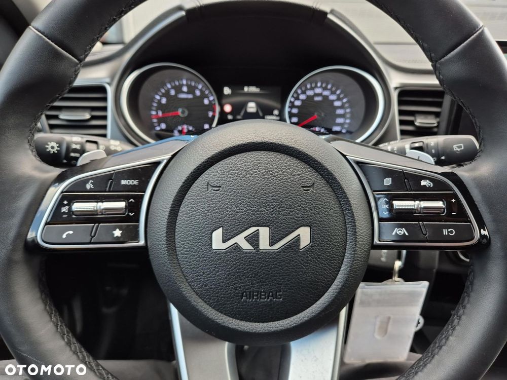 Kia Ceed 1.5 T-GDI M DCT - 24