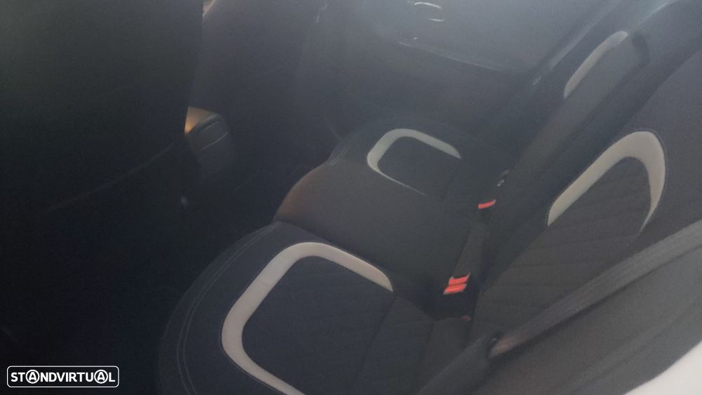 Kia Ceed SW 1.6 CRDi 136 DCT ISG GT Line - 25