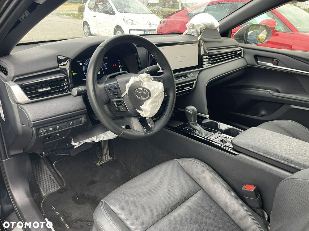 Toyota Camry 2.5 Hybrid Dynamic Force Comfort e-CVT - 10