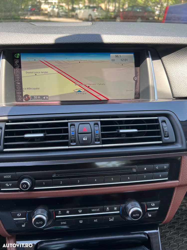 BMW Seria 5 518d Aut. - 11