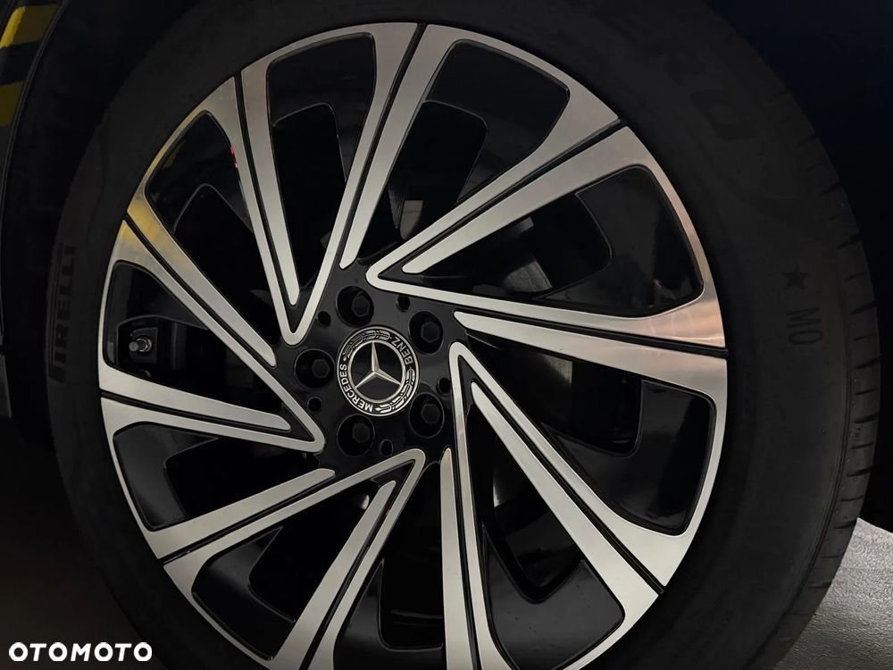 Mercedes-Benz Klasa E 220 d 9G-TRONIC - 19