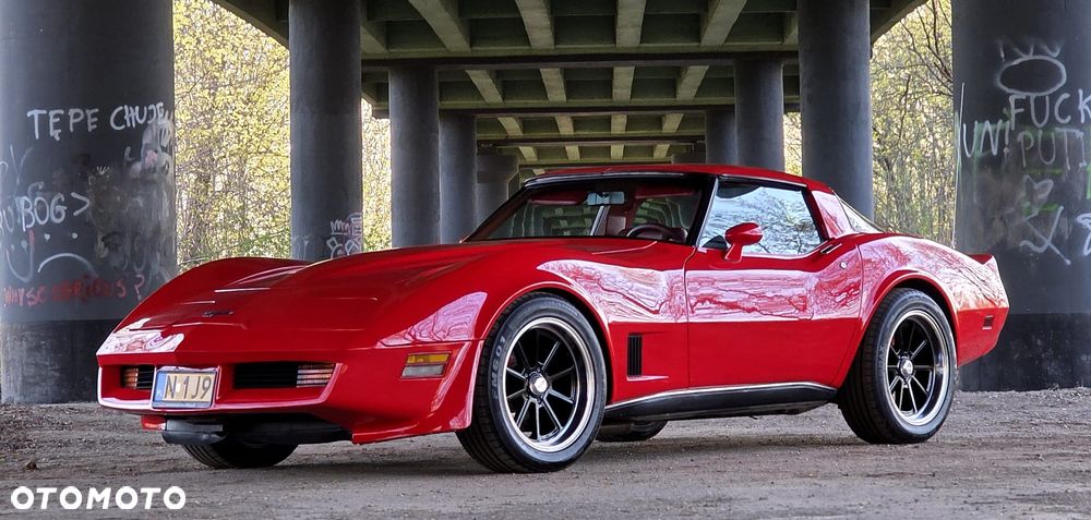 Chevrolet Corvette - 1