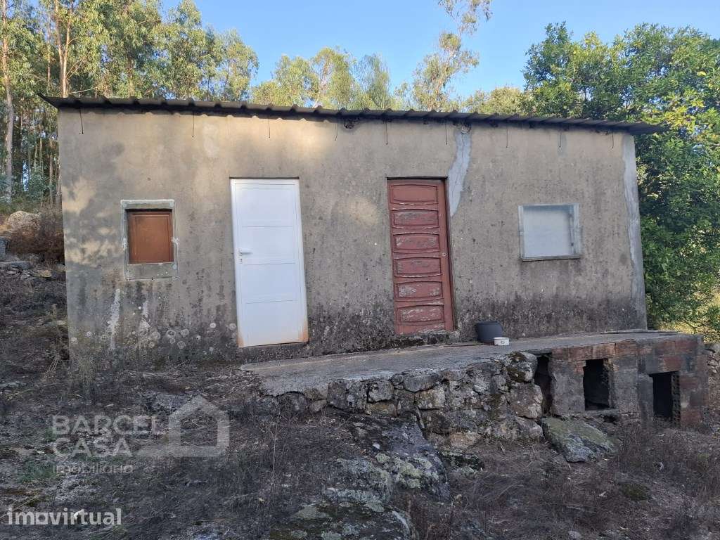 Casa de 48m2 para recuperar, com terreno de construção em Alheira -... - Grande imagem: 2/8