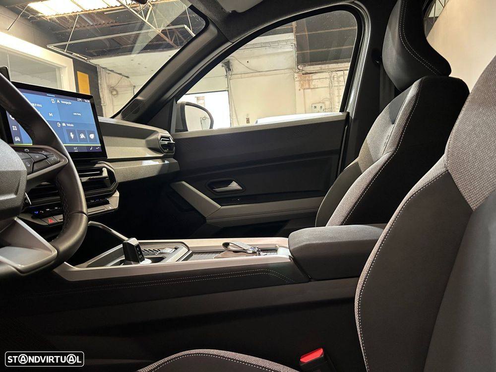 Dacia Bigster 1.8 Hybrid Journey - 42