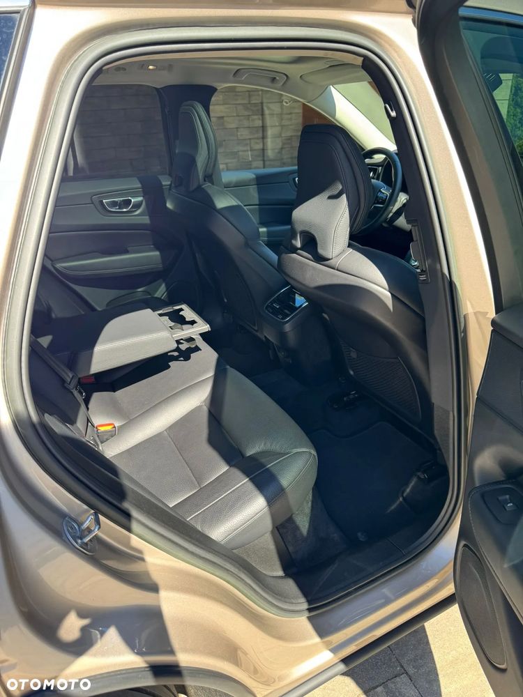 Volvo XC 60 B5 B AWD Ultra Bright - 13