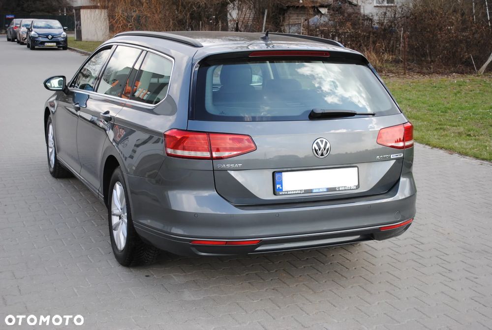 Volkswagen Passat - 36