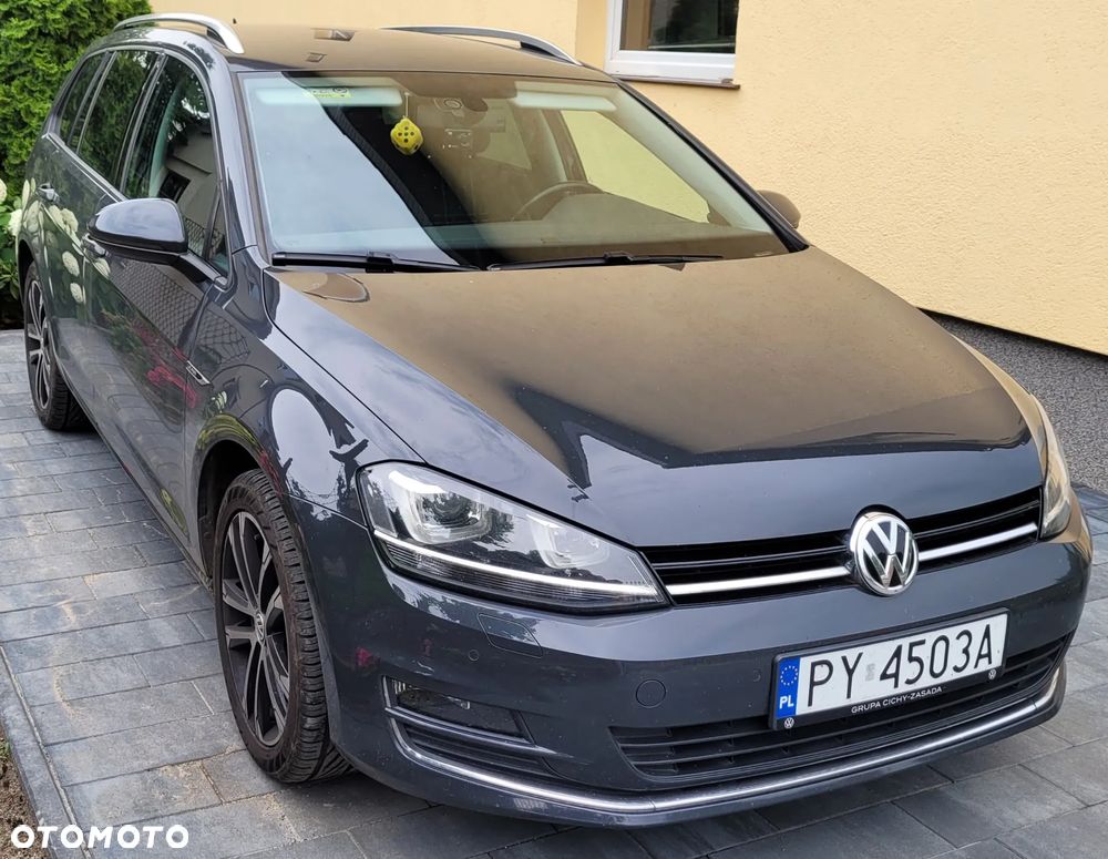 Volkswagen Golf - 1