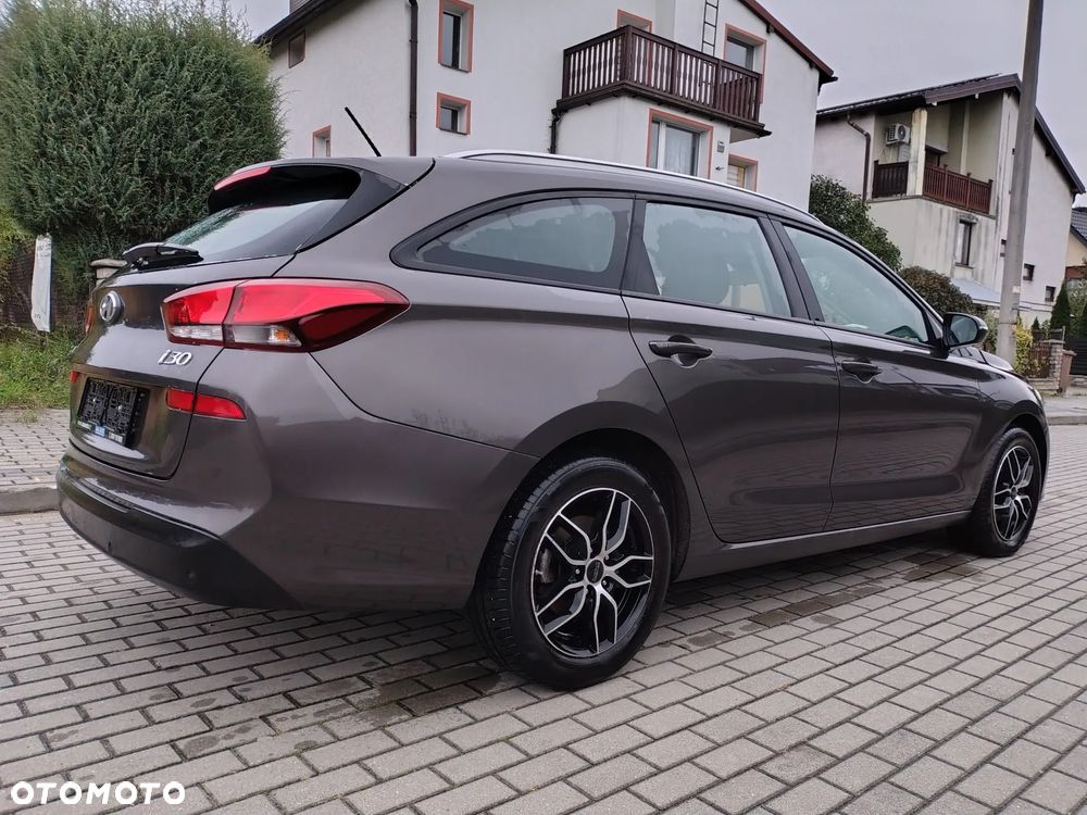 Hyundai i30 1.6 CRDI Style - 11