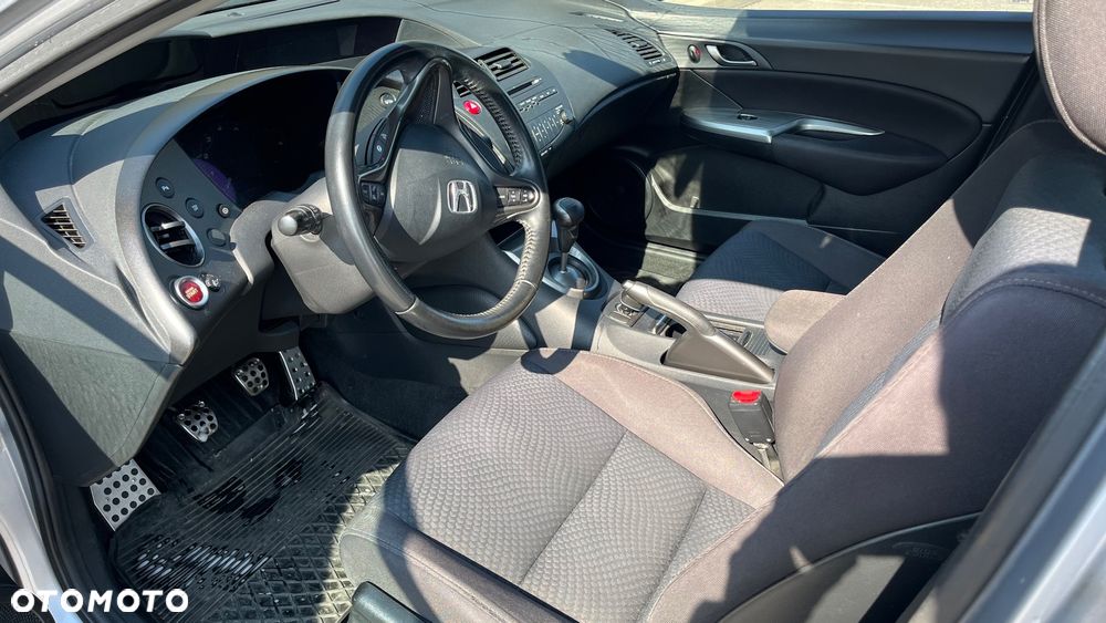 Honda Civic 1.8 Comfort - 8