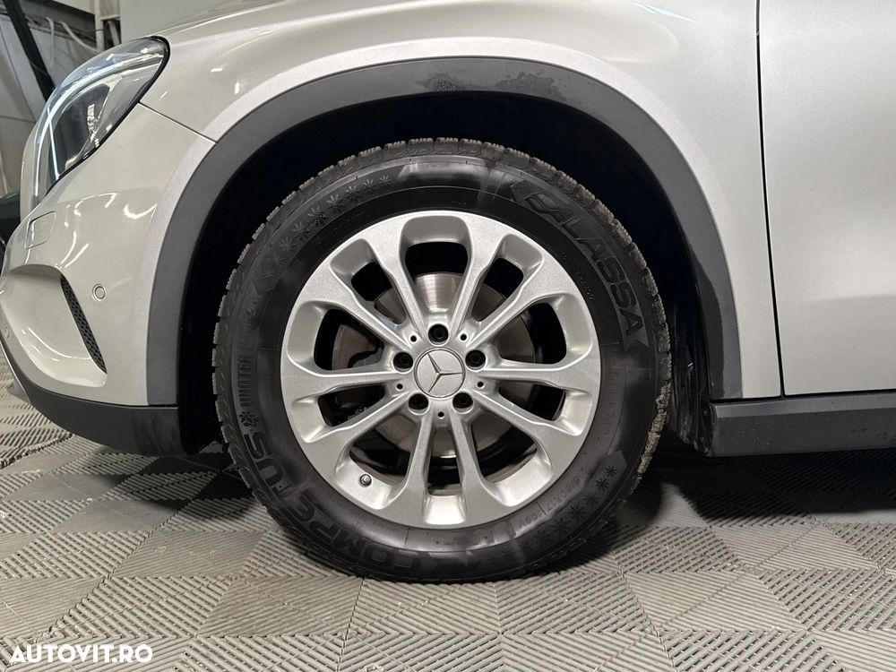 Mercedes-Benz GLA 220 d Aut. - 14