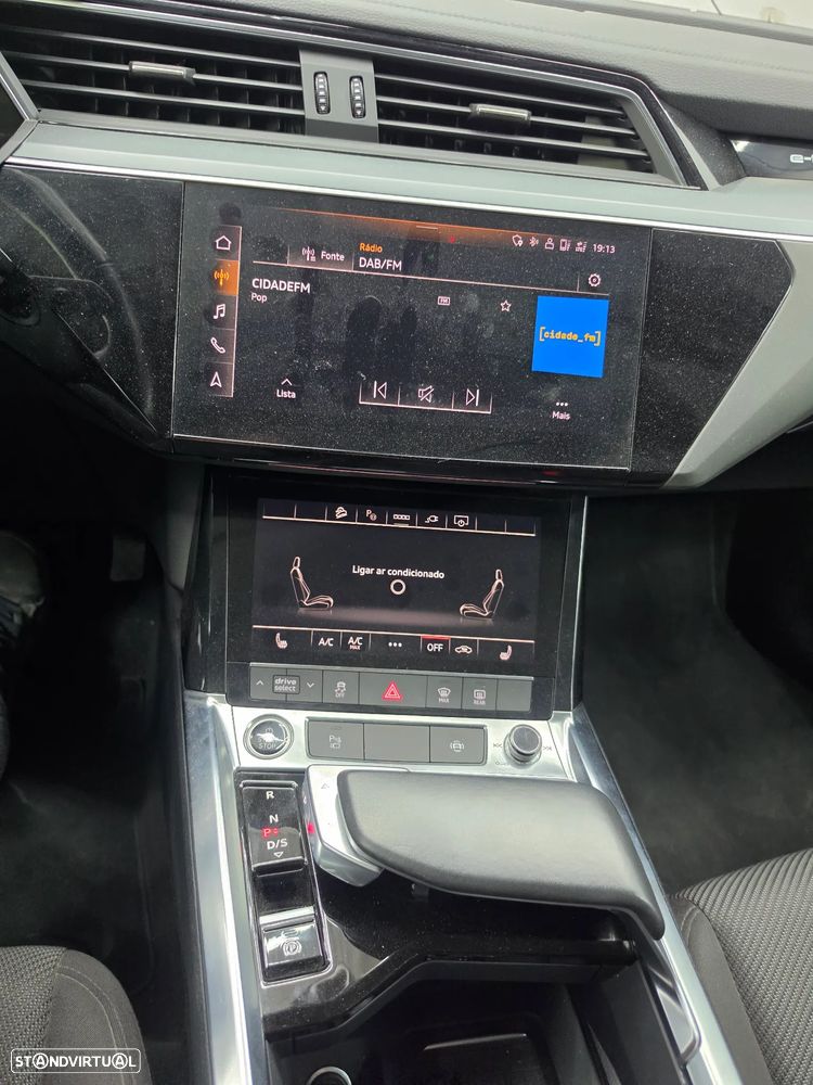 Audi e-tron 50 quattro - 26