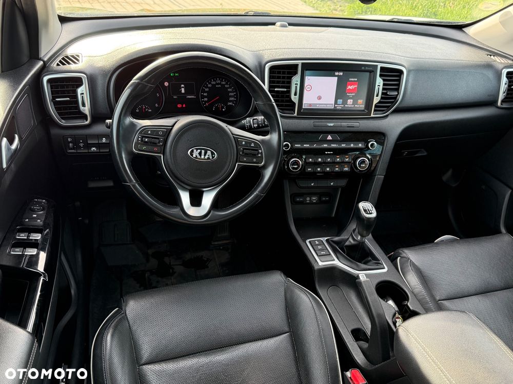 Kia Sportage 2.0 CRDI 4WD Fifa World Cup Edition - 29
