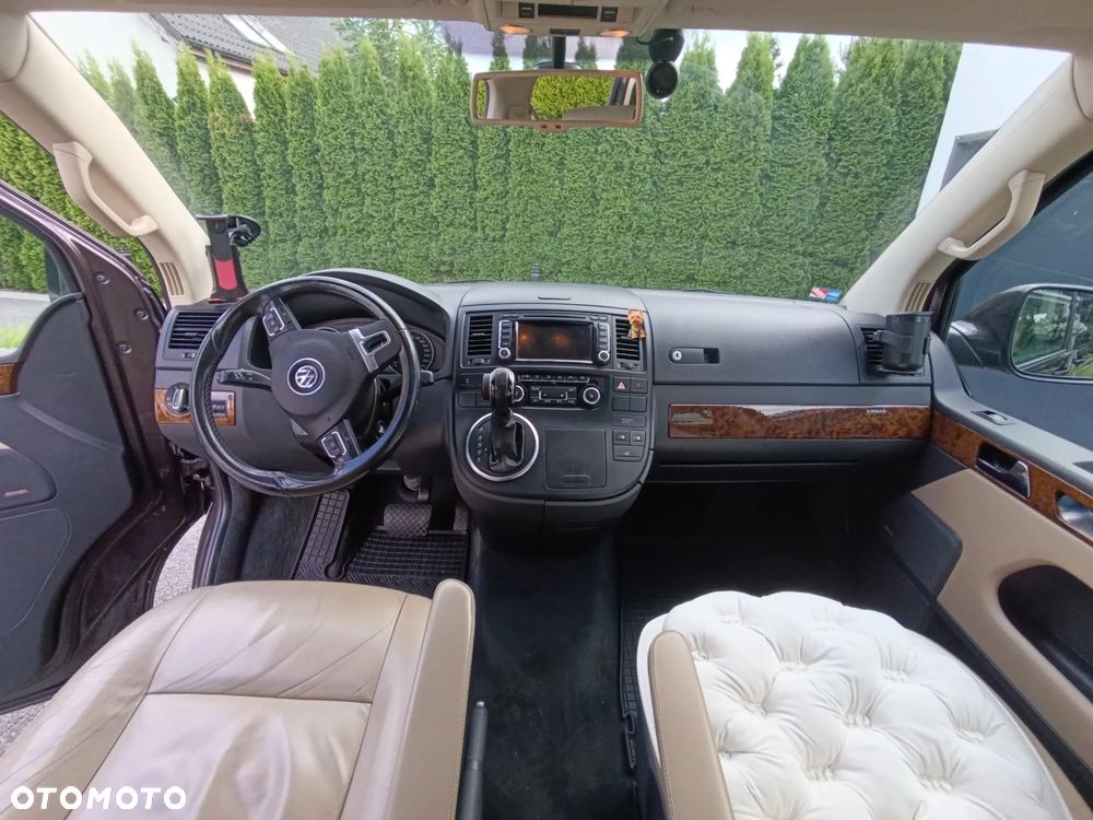 Volkswagen Multivan - 9
