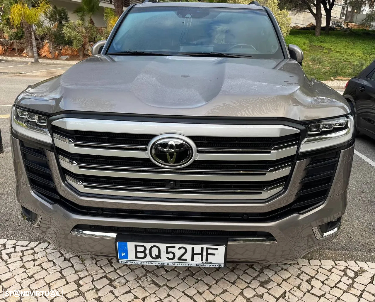 Toyota Land Cruiser - 2
