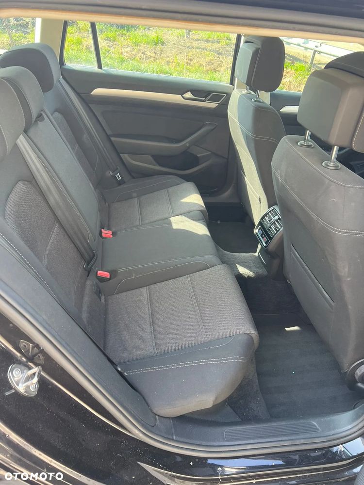 Volkswagen Passat 2.0 TDI (BlueMotion Technology) DSG Comfortline - 8