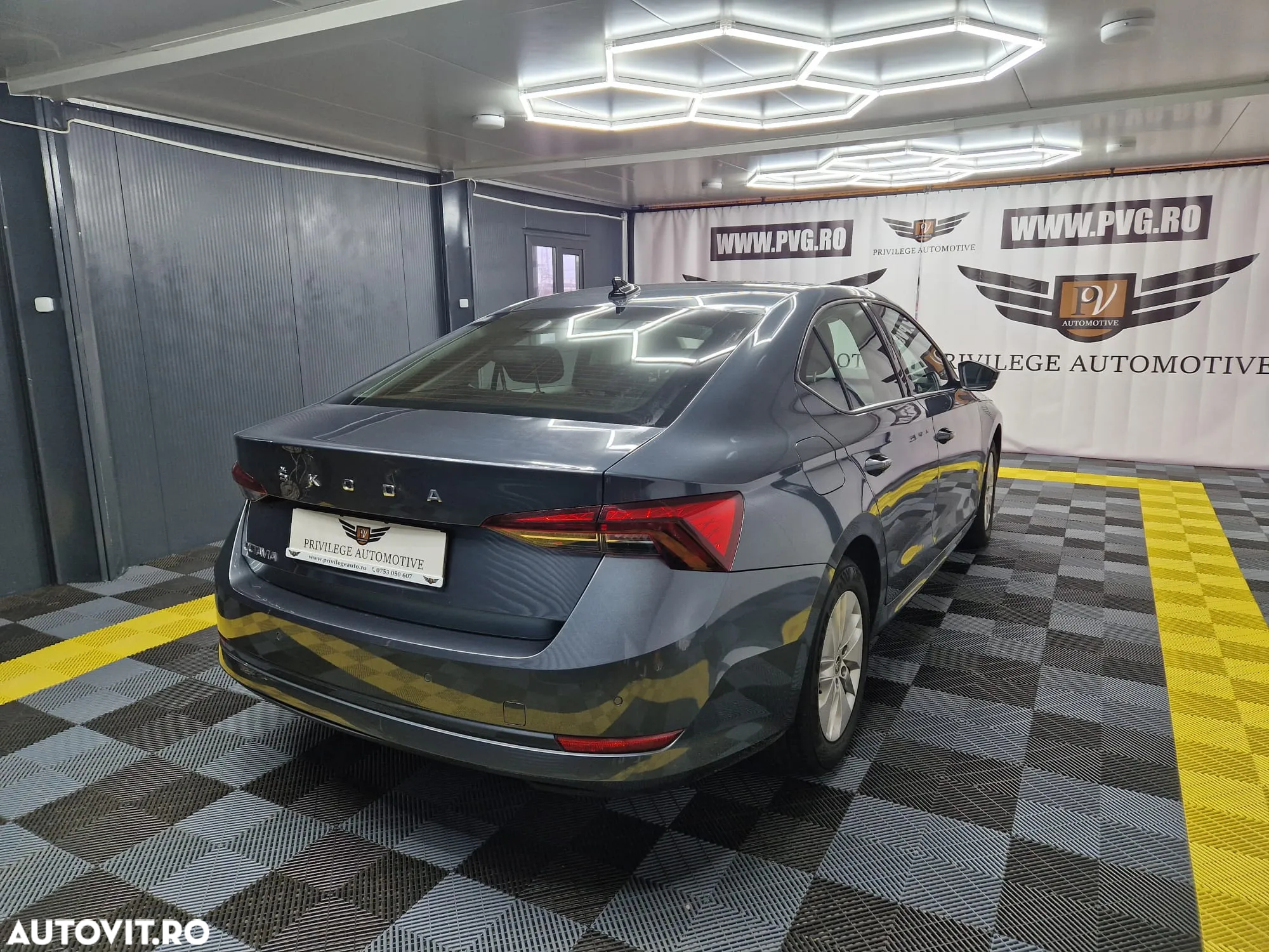 Skoda Octavia 2.0 TDI Ambition - 4