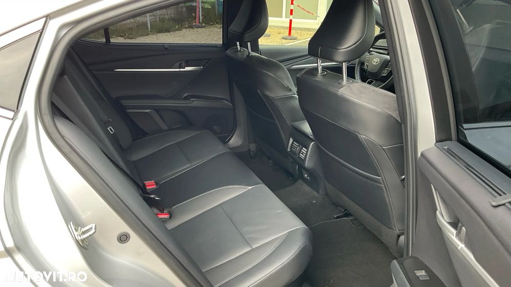 Toyota Camry ver-2-5-hybrid-exclusive - 13