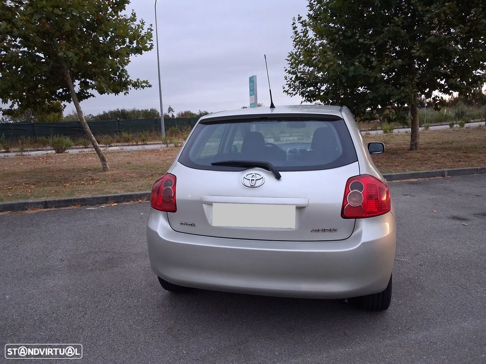 Toyota Auris 1.4 D-4D - 4