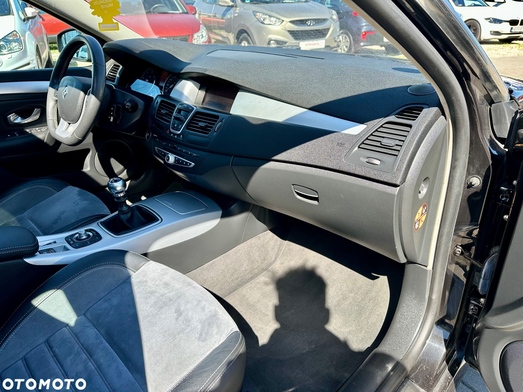 Renault Laguna Grandtour 2.0 dCi FAP GT - 15
