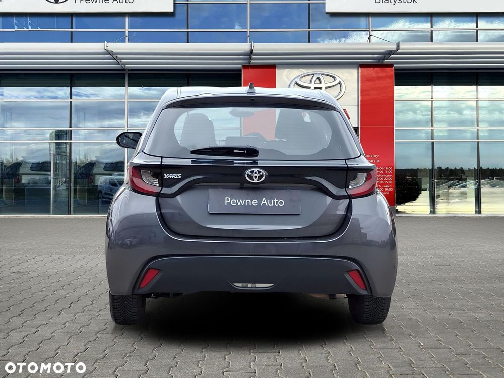 Toyota Yaris - 4