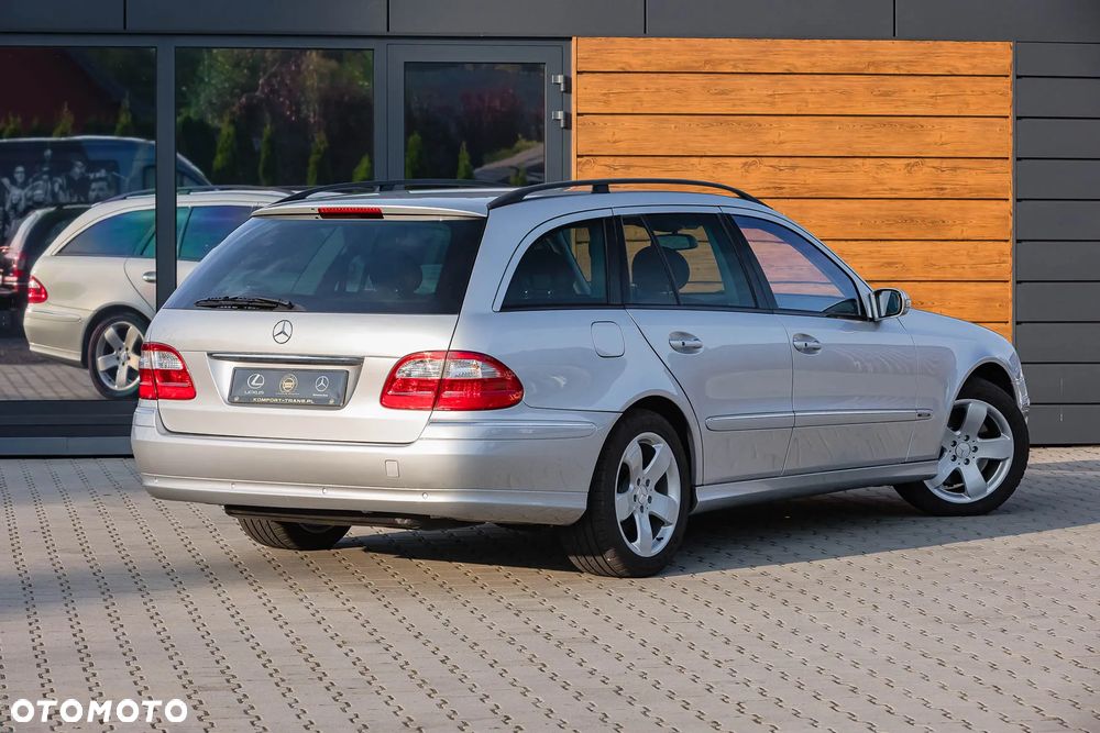 Mercedes-Benz Klasa E 500 4-Matic T Avantgarde - 3