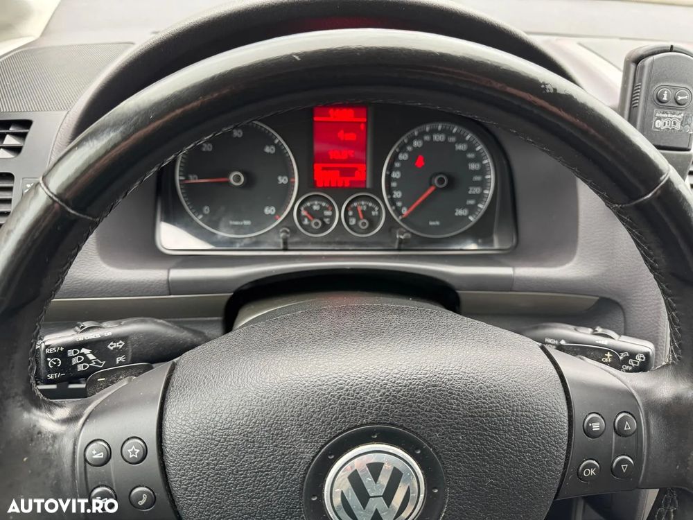 Volkswagen Touran 2.0 TDI DPF DSG Cross - 21