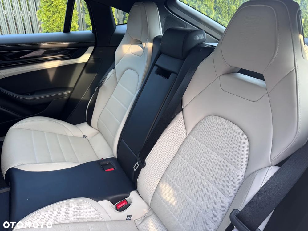 Porsche Panamera - 11