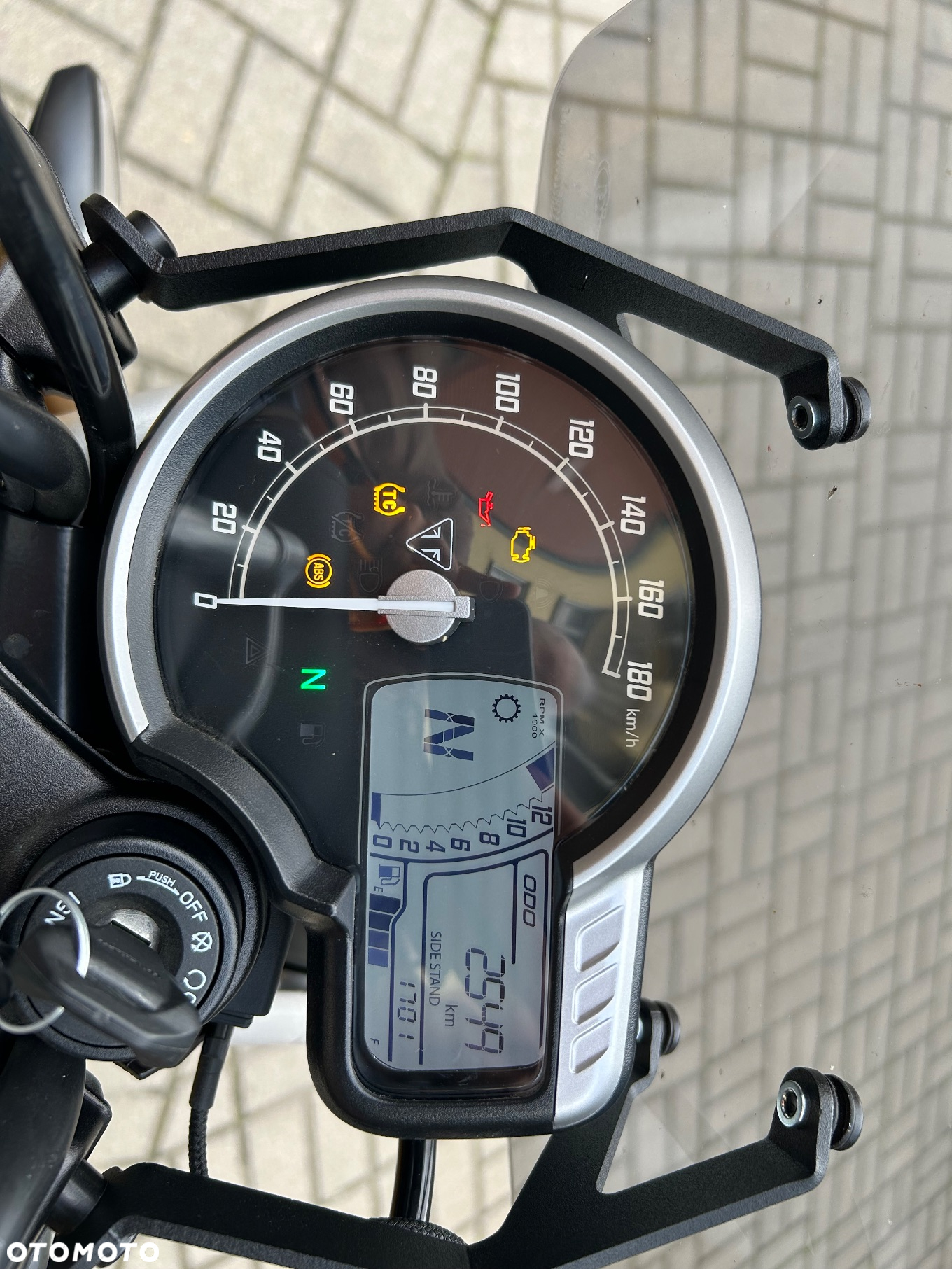 Triumph Scrambler - 8