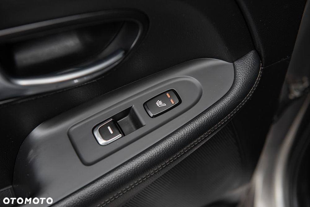 Kia Carens 1.7 CRDi L 7os - 27