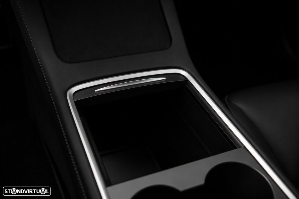 Tesla Model 3 - 28