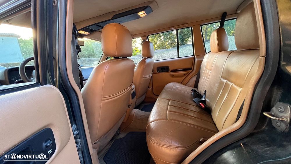 Jeep Cherokee - 9