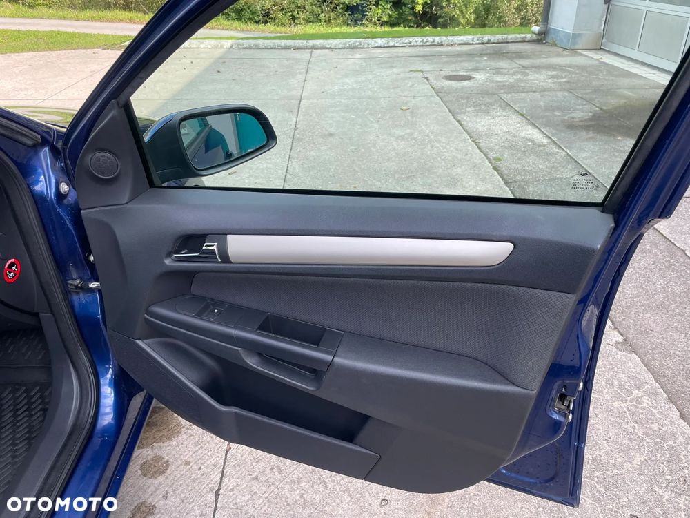 Opel Astra III 1.9 CDTI - 22