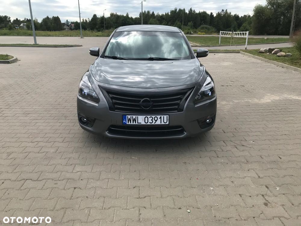 Nissan Altima - 4