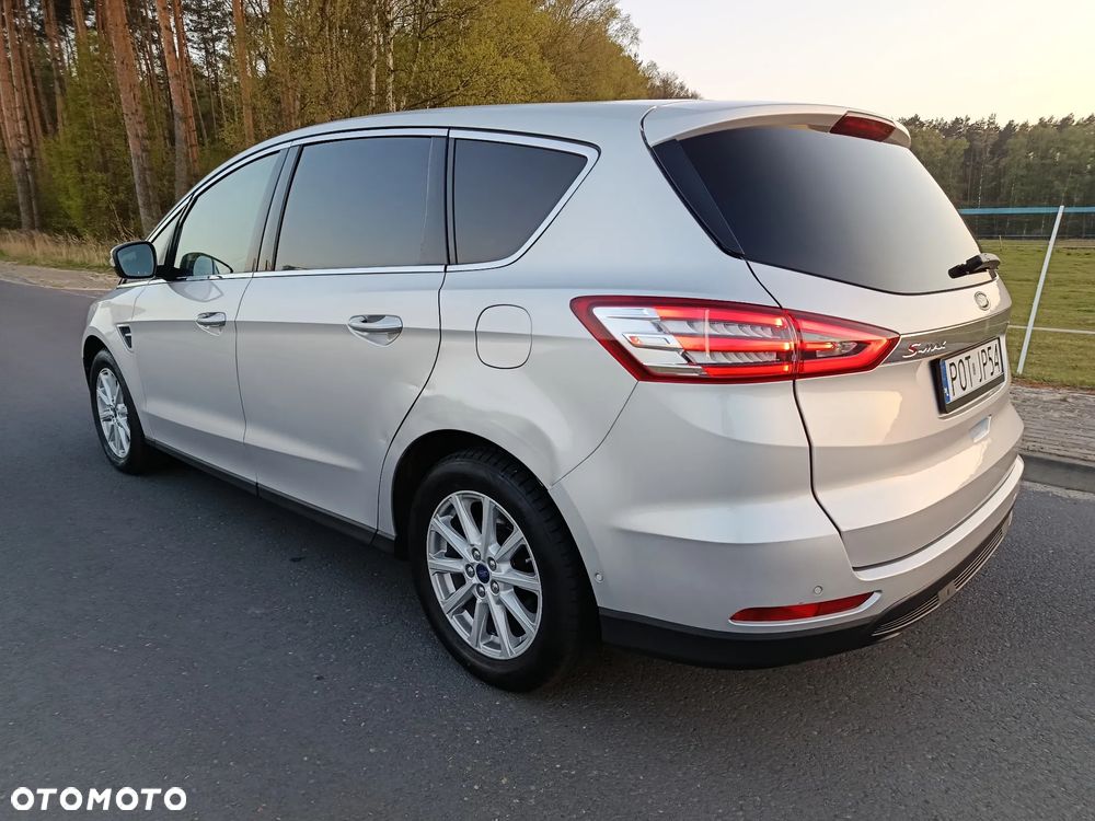 Ford S-Max - 21
