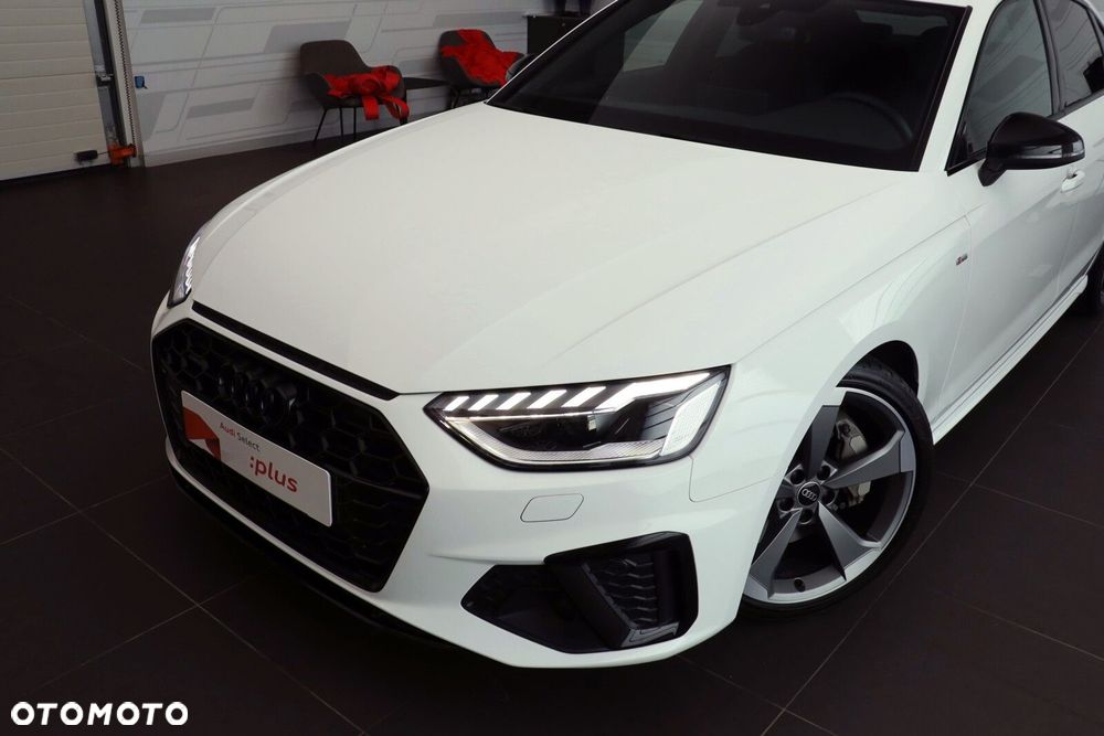 Audi A4 Limousine - 2